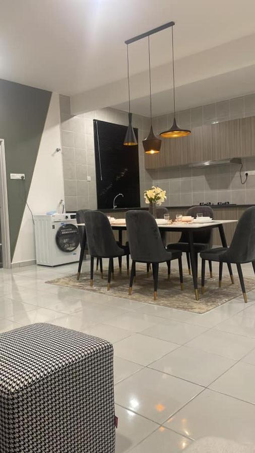 קאג'אנג D'Rinie Sky Homestay מראה חיצוני תמונה