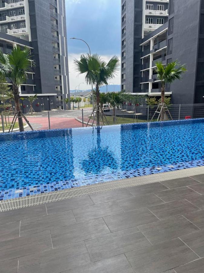 קאג'אנג D'Rinie Sky Homestay מראה חיצוני תמונה